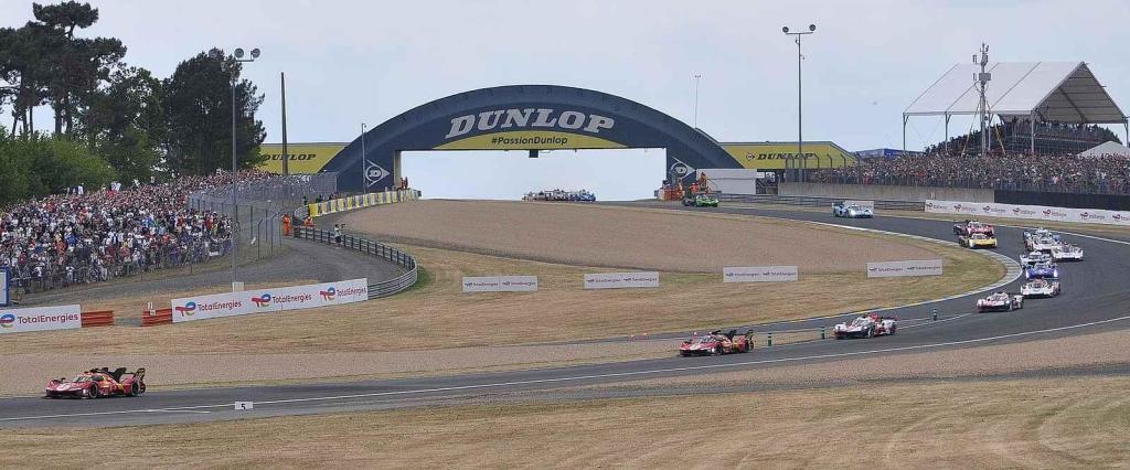 Start 24 hodin Le Mans 2023. Foto: Wikimedia Commons, BrokenGearbox, CC BY 4.0