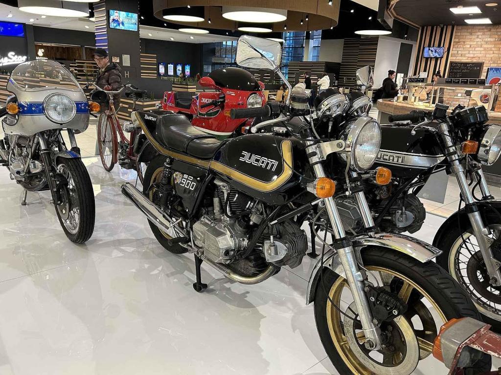 Do Ostravy zavítala výstava motorek Ducati. Březen 2024.