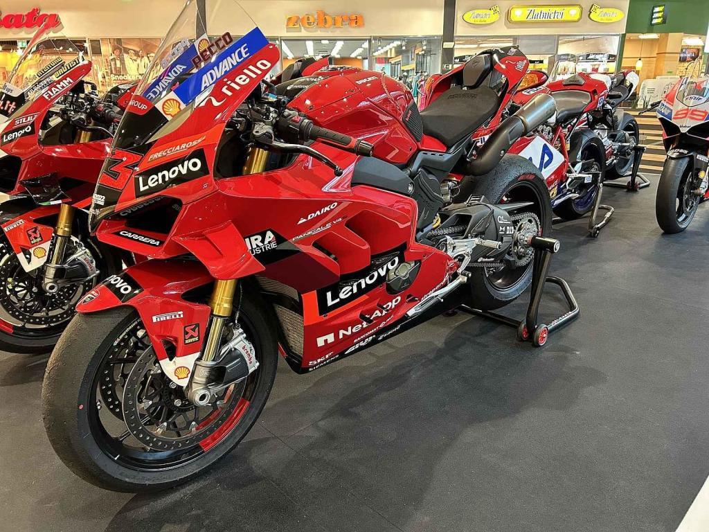 Do Ostravy zavítala výstava motorek Ducati. Březen 2024.