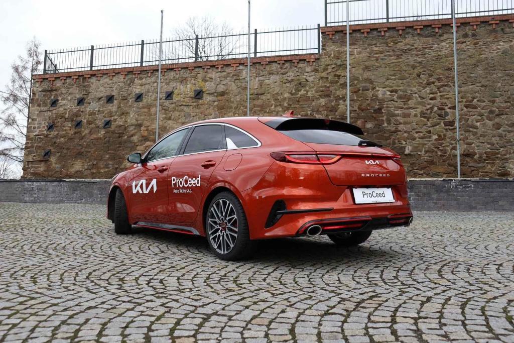 Kia ProCeed GT 1.6 TGDi.