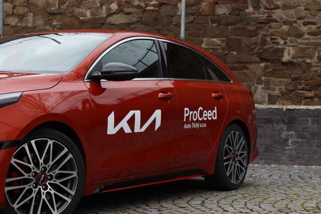 Kia ProCeed GT 1.6 TGDi.