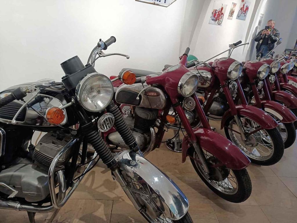 Unikátní výstava motocyklů v Havlíčkově Brodě. Prohlédněte si ji