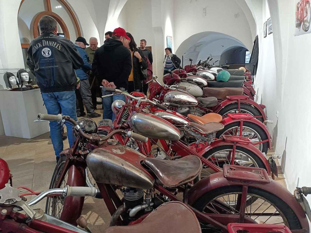 Unikátní výstava motocyklů v Havlíčkově Brodě. Prohlédněte si ji