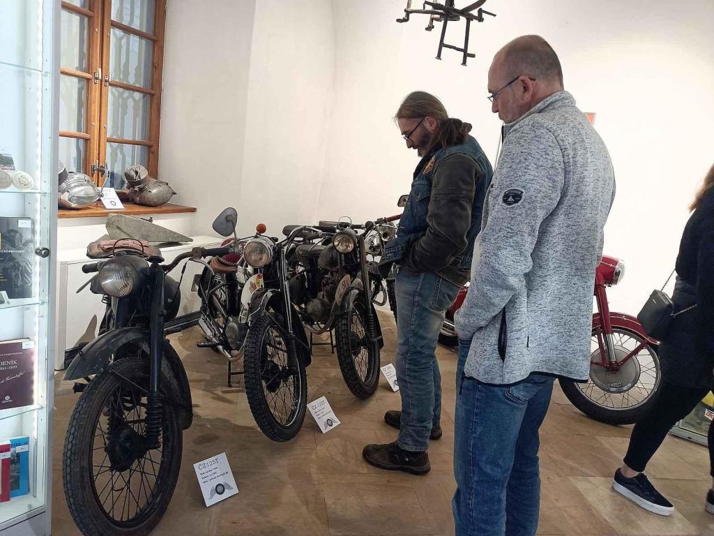 Unikátní výstava motocyklů v Havlíčkově Brodě. Prohlédněte si ji