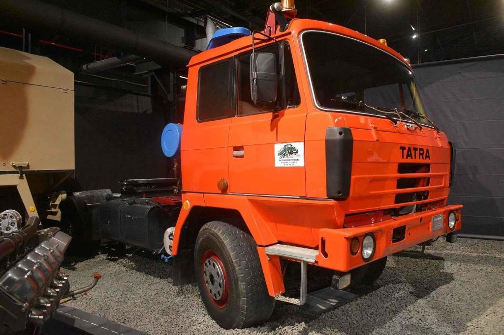klasická Tatra 815