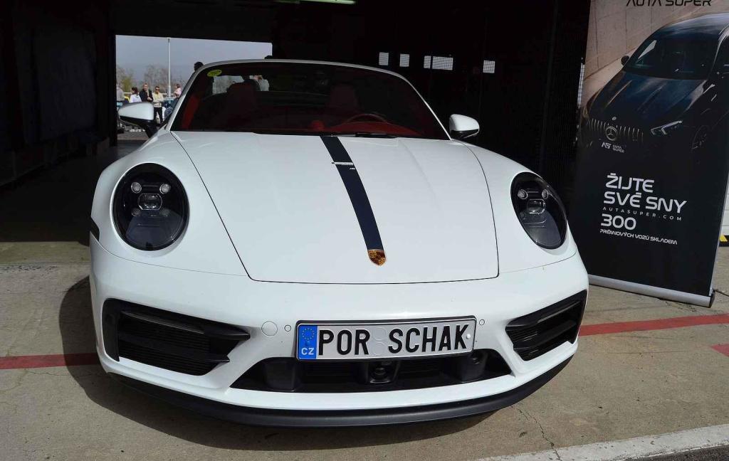 Prostě Porschak.