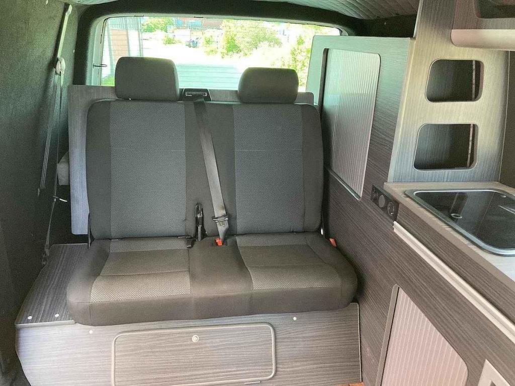 Volkswagen California T5 2.0TDi.