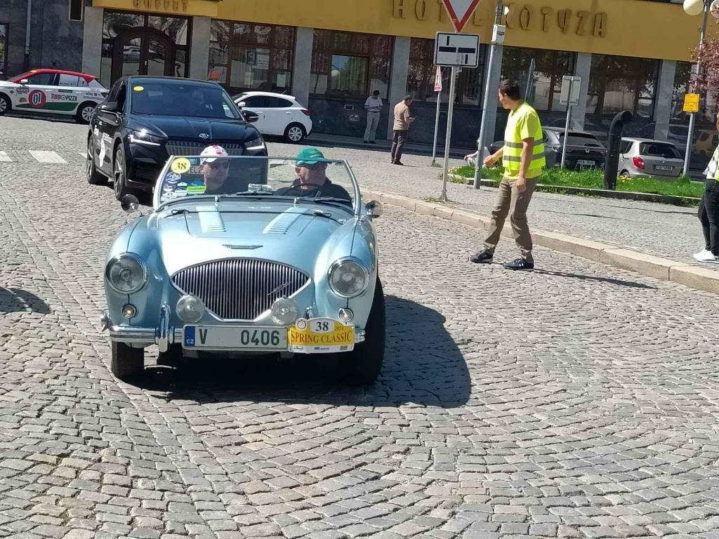 Automobily, které známe většinou jen z filmů. Prohlédněte si je