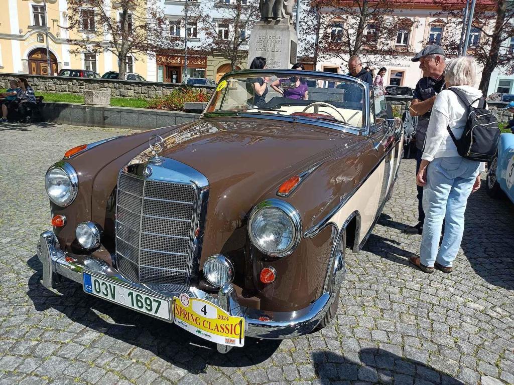 Automobily, které známe většinou jen z filmů. Prohlédněte si je