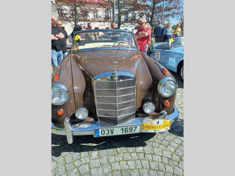 Automobily, které známe většinou jen z filmů. Prohlédněte si je