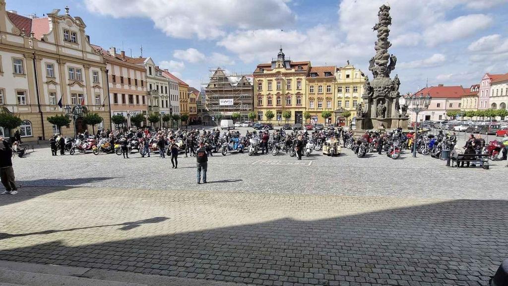 Motožehnání patří k tradicím vyznavačů silných strojů. O víkendu se ho zúčastnilo 120 motorek a sedm tříkolek.