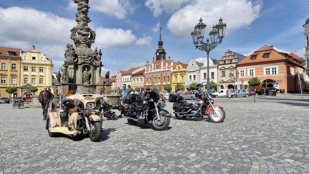 Motožehnání patří k tradicím vyznavačů silných strojů. O víkendu se ho zúčastnilo 120 motorek a sedm tříkolek.