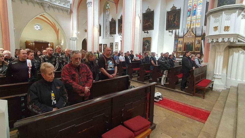 Motožehnání patří k tradicím vyznavačů silných strojů. O víkendu se ho zúčastnilo 120 motorek a sedm tříkolek.
