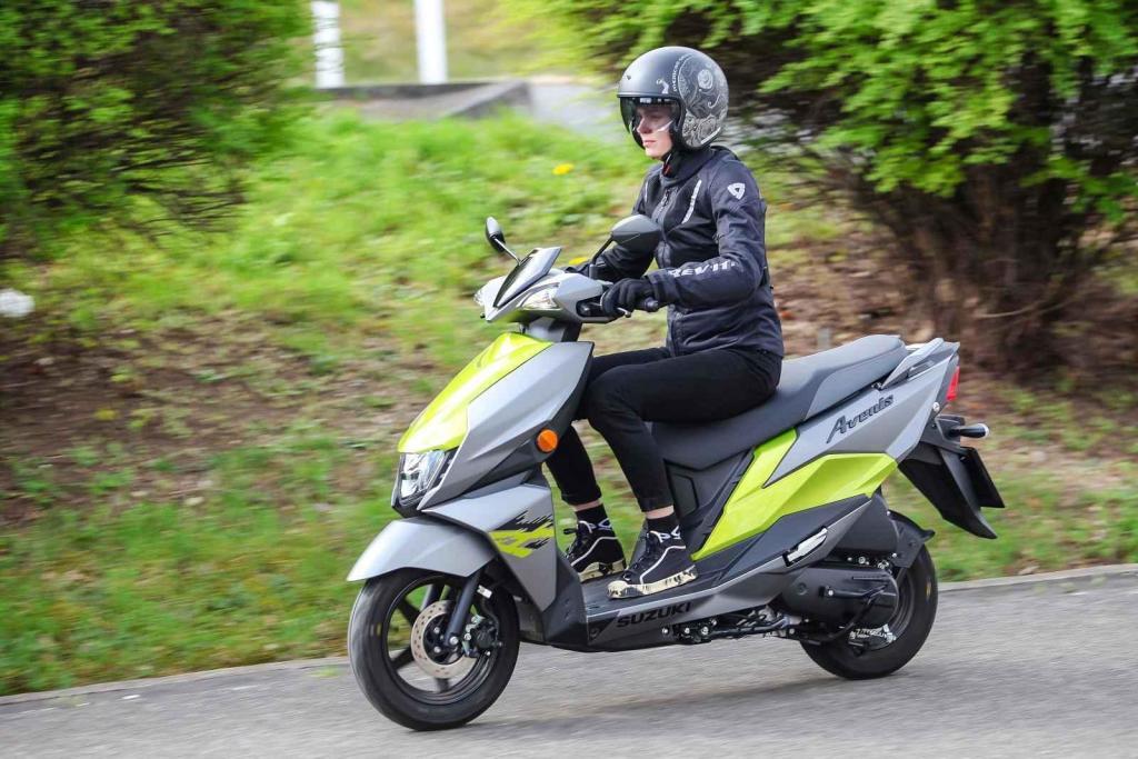 Markéta Děrgelová nepodcenila vybavení - oblečení s chrániči a dobře padnoucí helmu.
