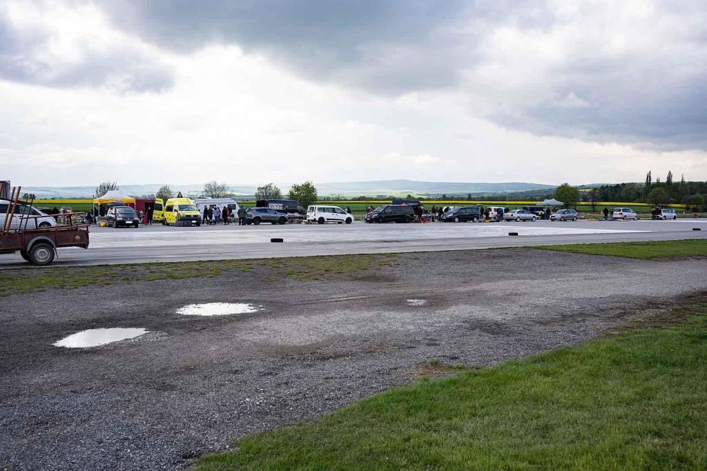 Tradiční auto, moto, hobby burza na vyškovském letišti.