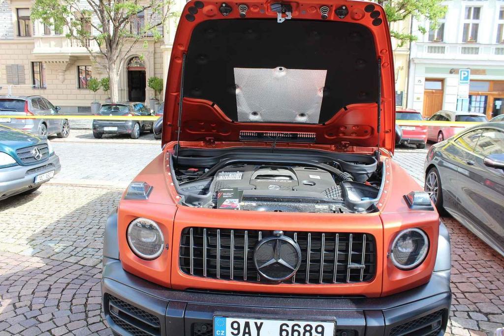 Sraz vozů značky Mercedes na Karlově náměstí v Kolíně.