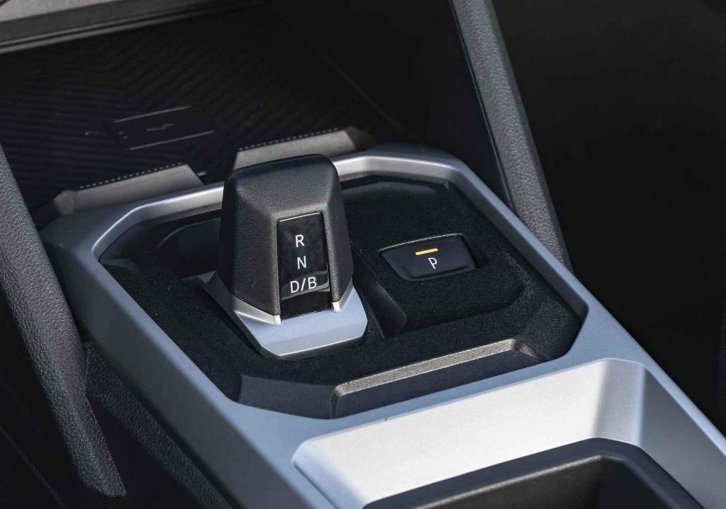 A takto ovladač automatu v hybridu