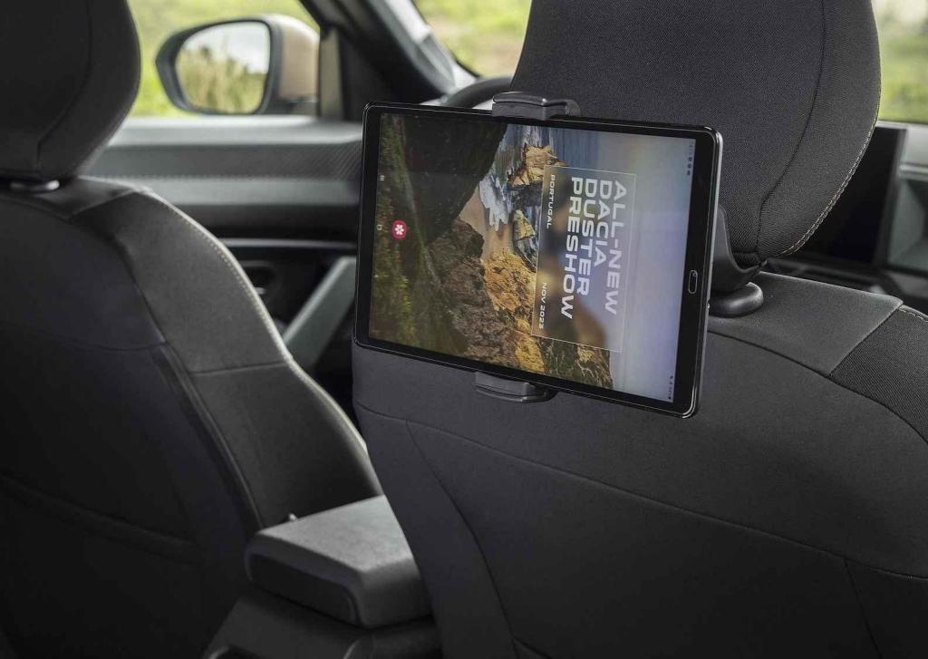 Příslušenství obsahuje třeba držák na tablet