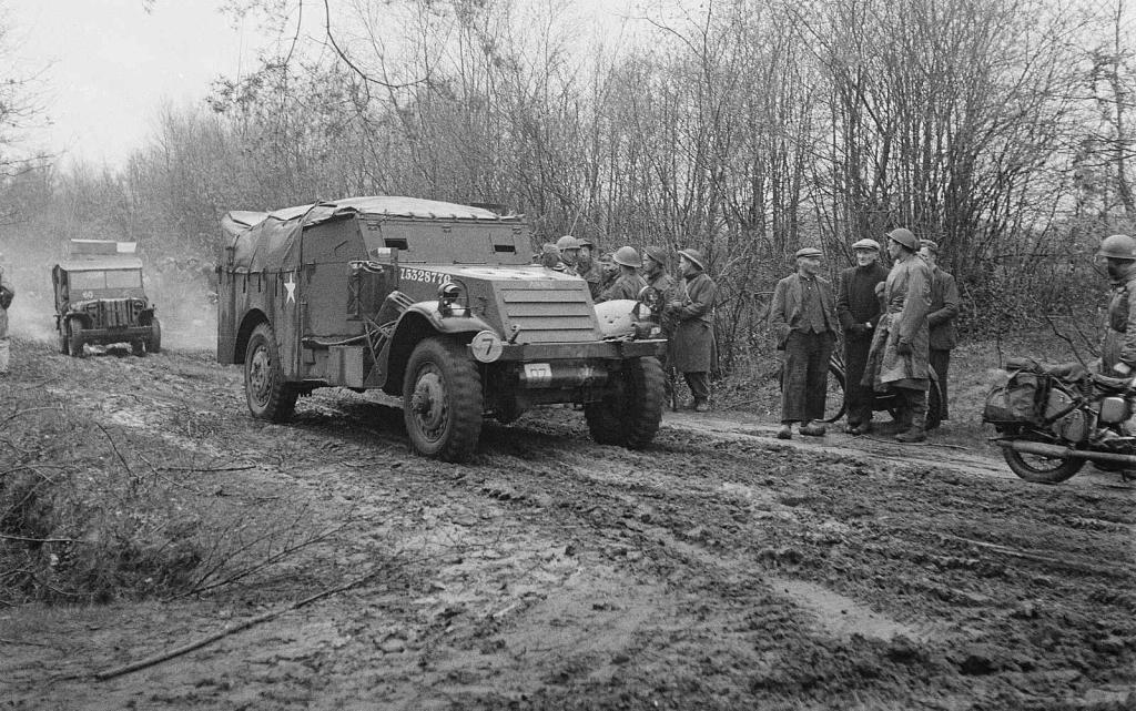 Vůz M3 SCout v terénu.