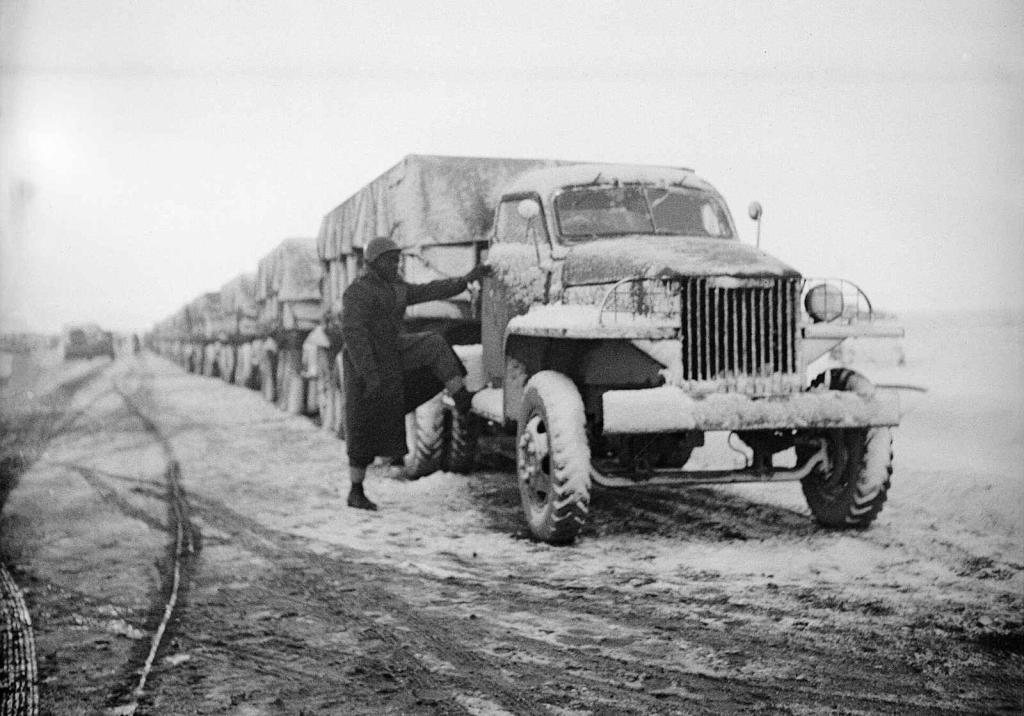 Anerický náklaďák Studebaker US6.