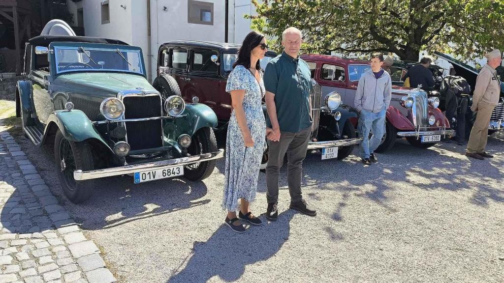 Dvanáctý ročník akce Veterán párty ve Chvalské tvrzi.