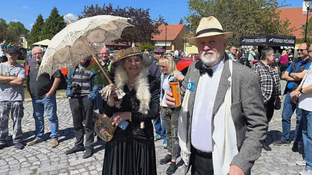Dvanáctý ročník akce Veterán párty ve Chvalské tvrzi.