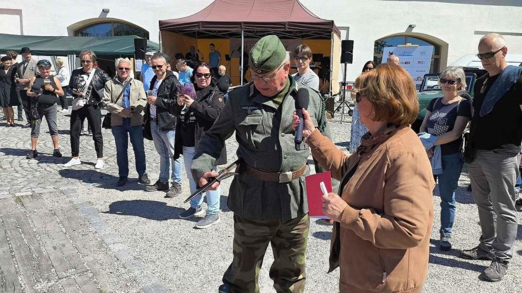 Dvanáctý ročník akce Veterán párty ve Chvalské tvrzi.