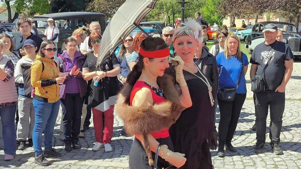 Dvanáctý ročník akce Veterán párty ve Chvalské tvrzi.