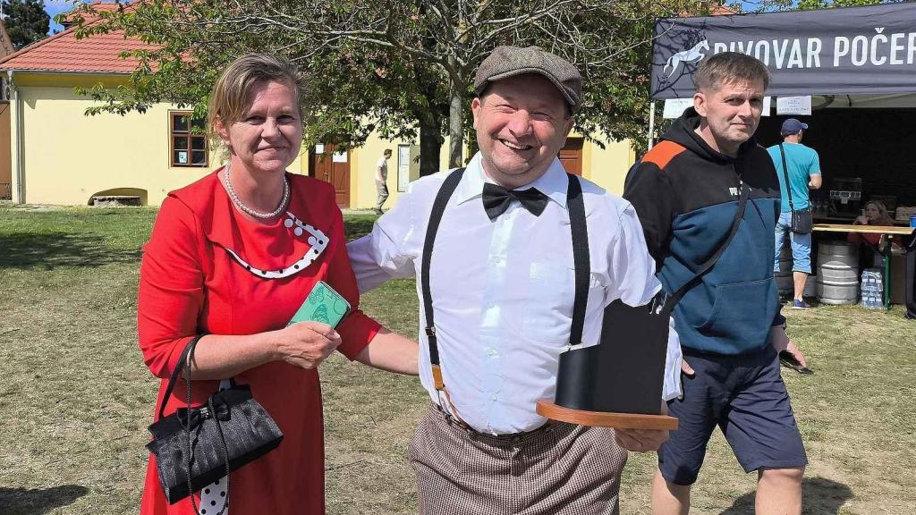Dvanáctý ročník akce Veterán párty ve Chvalské tvrzi.