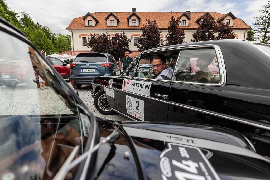 Druhá jízda Oldtimer Expressu mířila z Prahy do řeckých Atén. Jedeme dál...