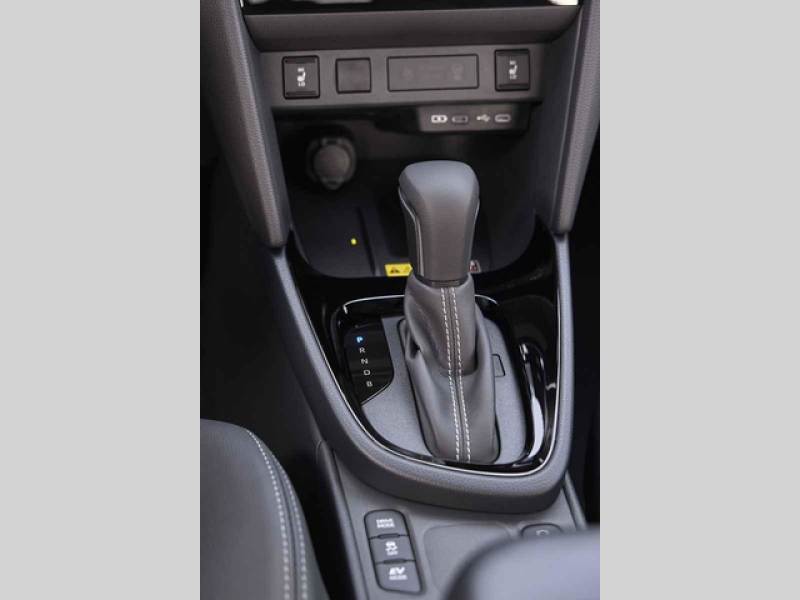 S hybridem se samozřejmě pojí automatická převodovka