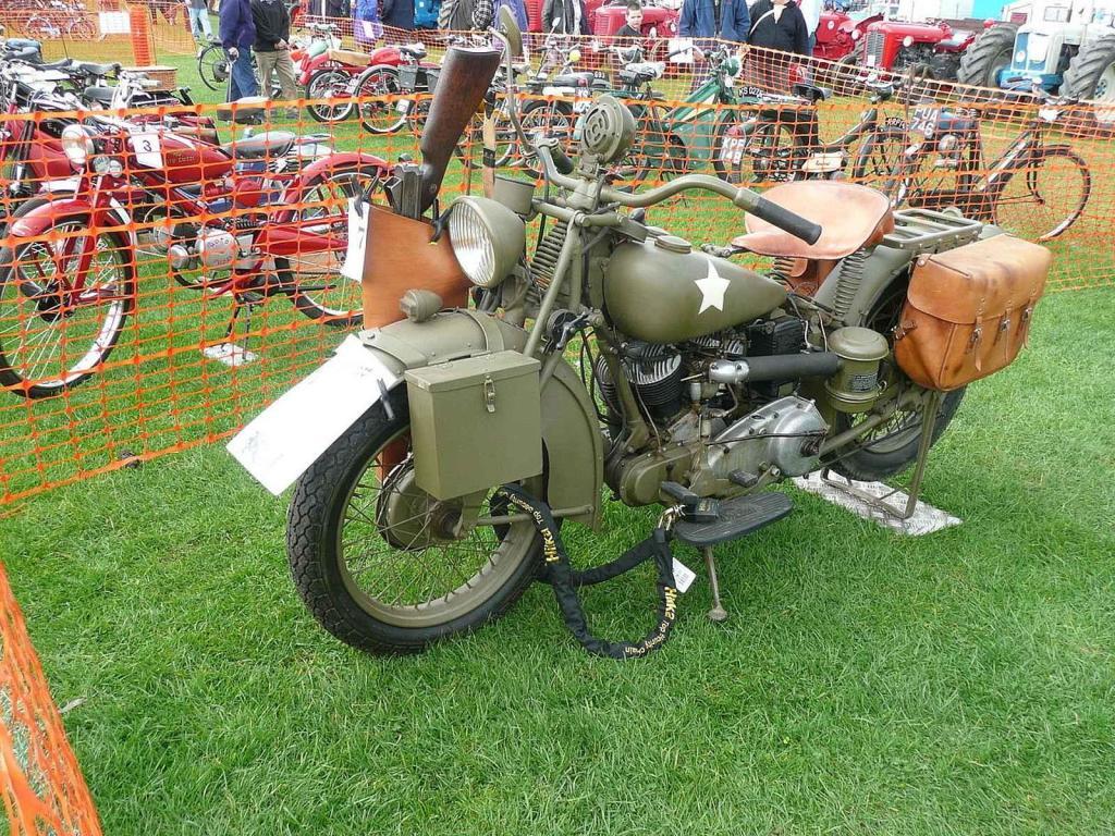 Vojenský Indian Scout 741.