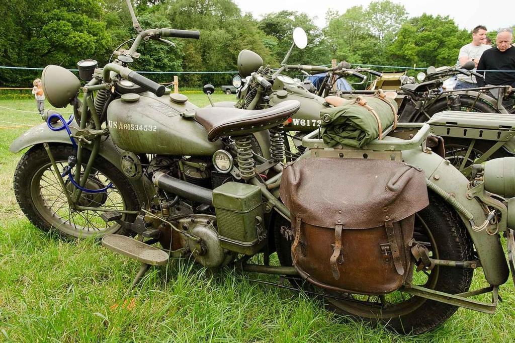 Vojenský Indian Scout 741-B z roku 1942.