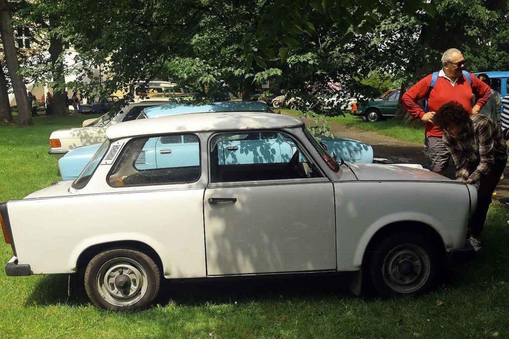 Veterány vyjely z Havlíčkova Brodu a dorazily na zámek ve Světlé nad Sázavou. Foto: poskytl Jan Šafránek