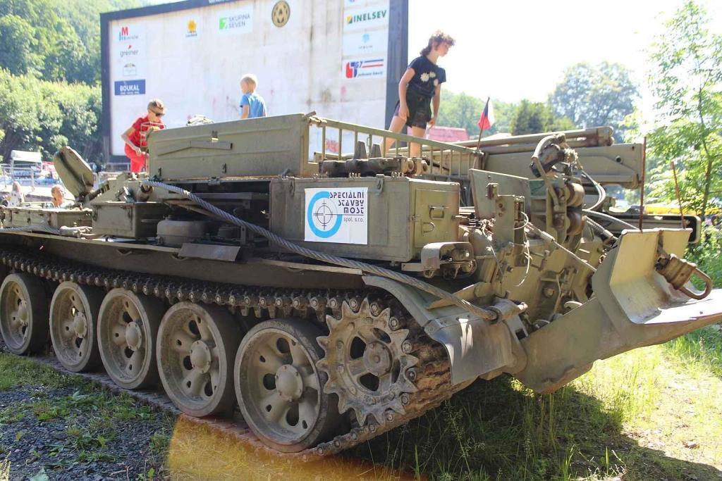 Vyprošťovací tank.