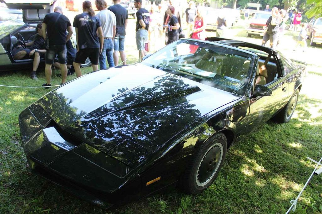 Kitt z amerického seriálu Knigt Rider.