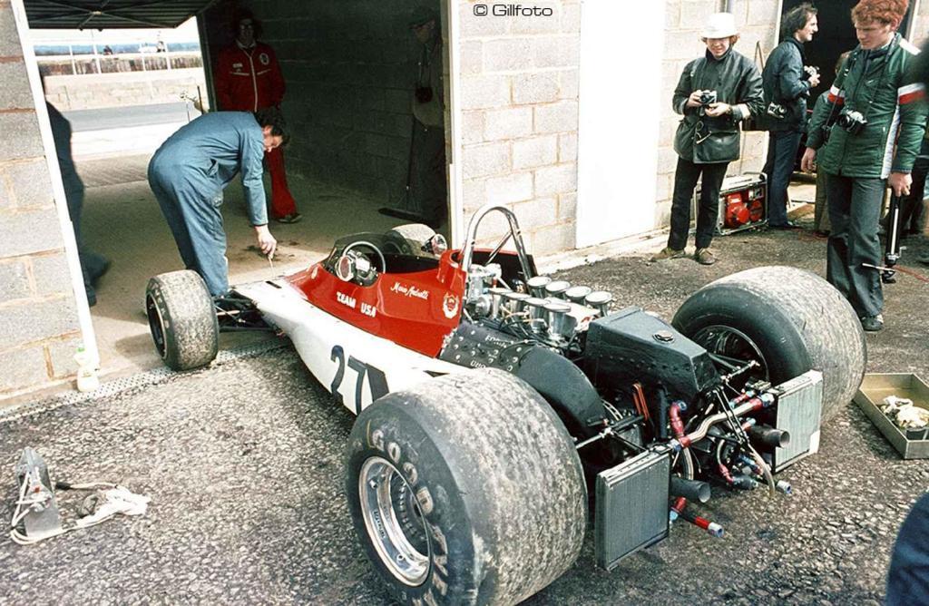 Monopost VPJ F1 při Grand Prix Velké Británie 1975, který řídil Mario Andretti.