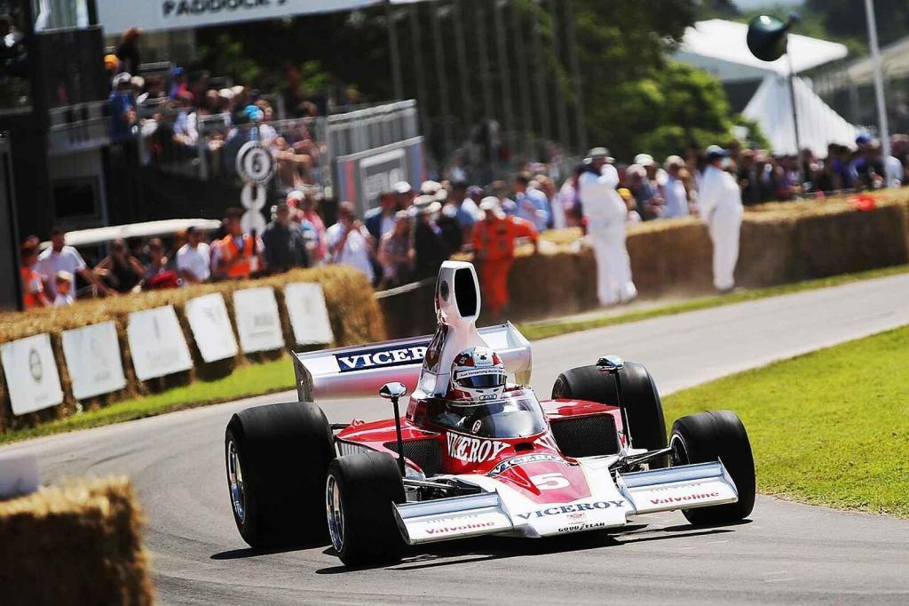 Mario Andretti s vozem Parnelli VPJ 14. Foto: Wikimedia Commons
