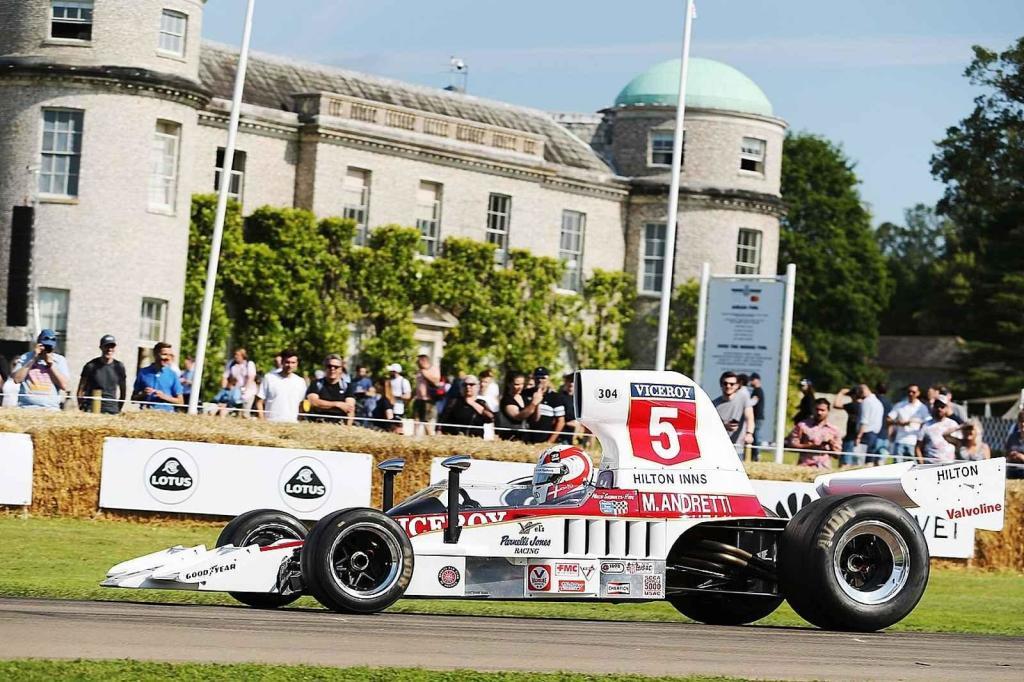 Mario Andretti s monopostem F1 Parnelli VPJ 14.