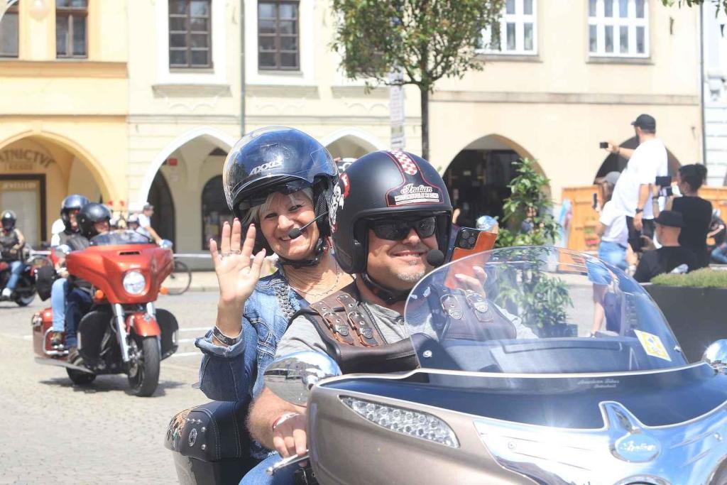 Setkání nadšenců a majitelů motocyklů Indian z celého světa v Českých Budějovicích.