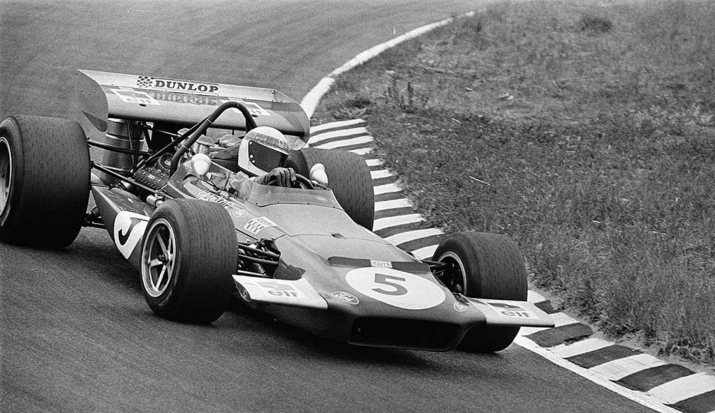Jackie Stewart v plné jízdě oři Grand Prix Holandska v roce 1970.
