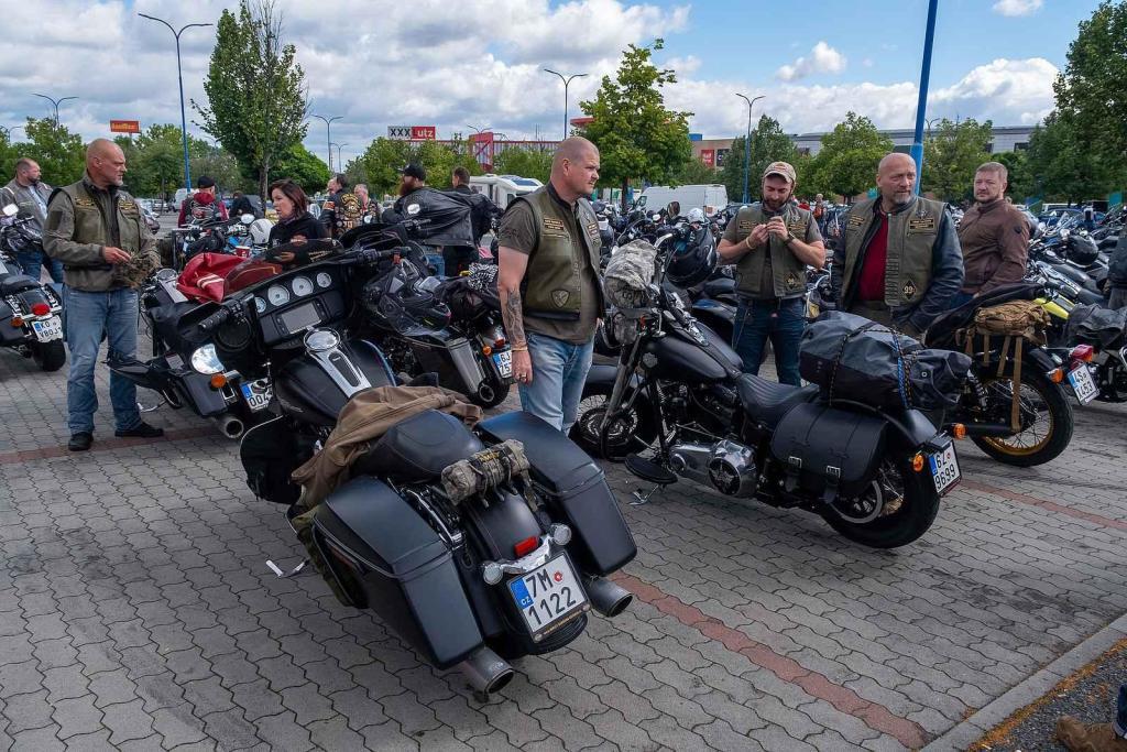 Z benefiční jízdy motocyklů na podporu válečných veteránů.