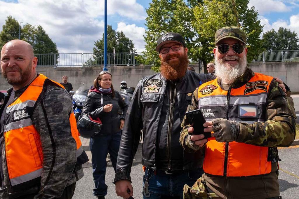 Z benefiční jízdy motocyklů na podporu válečných veteránů.