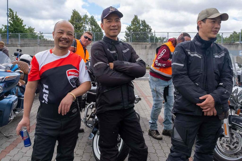 Z benefiční jízdy motocyklů na podporu válečných veteránů.