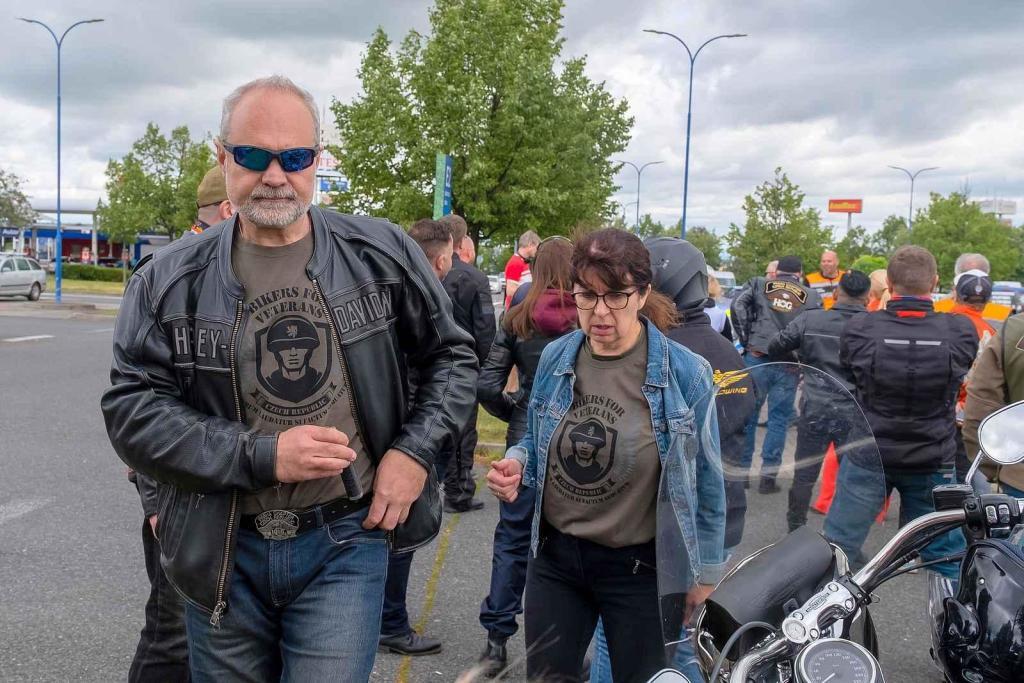 Z benefiční jízdy motocyklů na podporu válečných veteránů.
