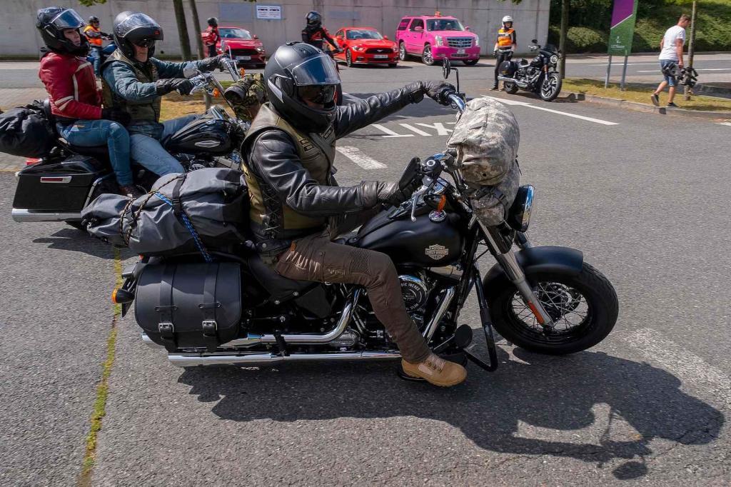 Z benefiční jízdy motocyklů na podporu válečných veteránů.