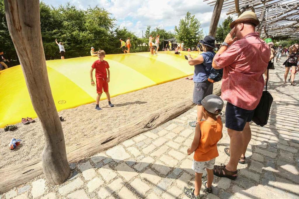 V parku Mirakulum v Milovicích najdete spoustu atrakcí, na nichž se vaši potomci vyřádí celý den.