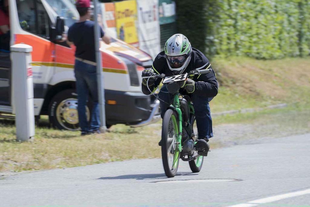 Připomeňte si, jak vypadala Moped rallye Rychtářov minulý rok.