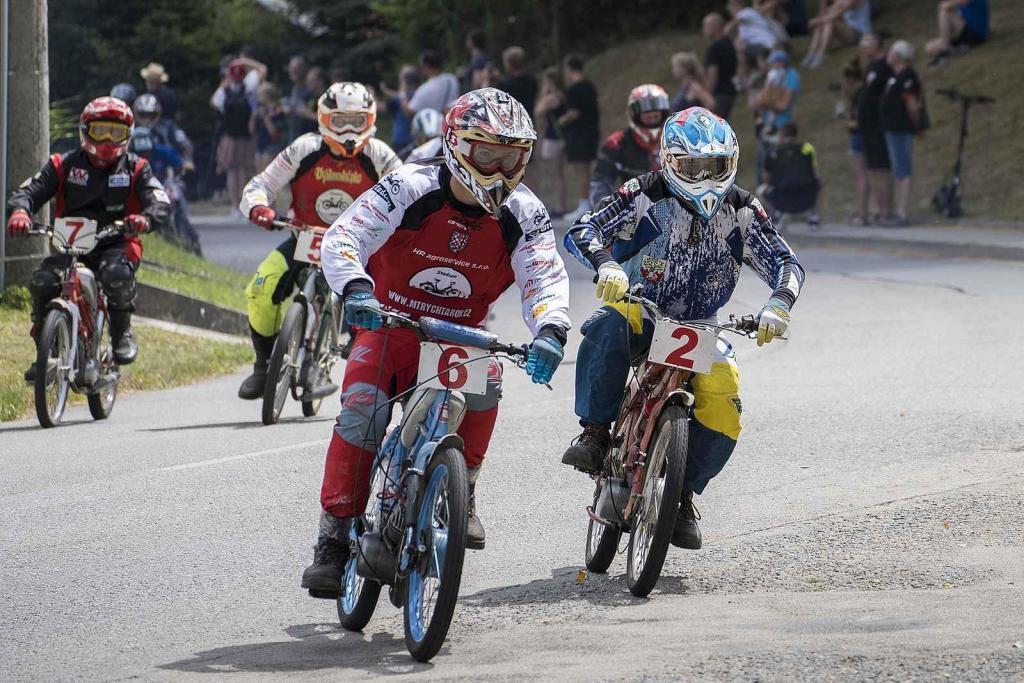 Připomeňte si, jak vypadala Moped rallye Rychtářov minulý rok.