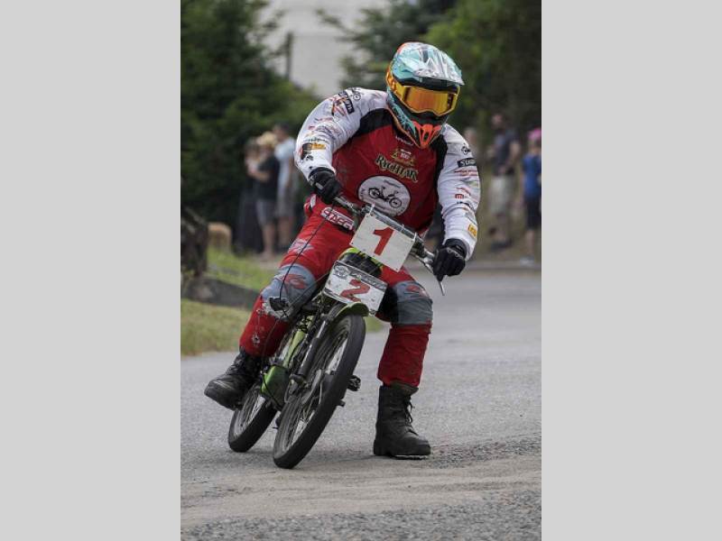 Připomeňte si, jak vypadala Moped rallye Rychtářov minulý rok.